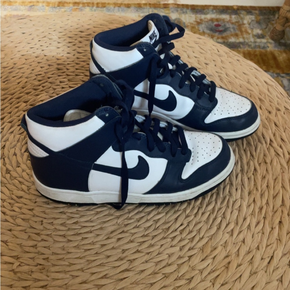 Navy nike dunks sneakers
